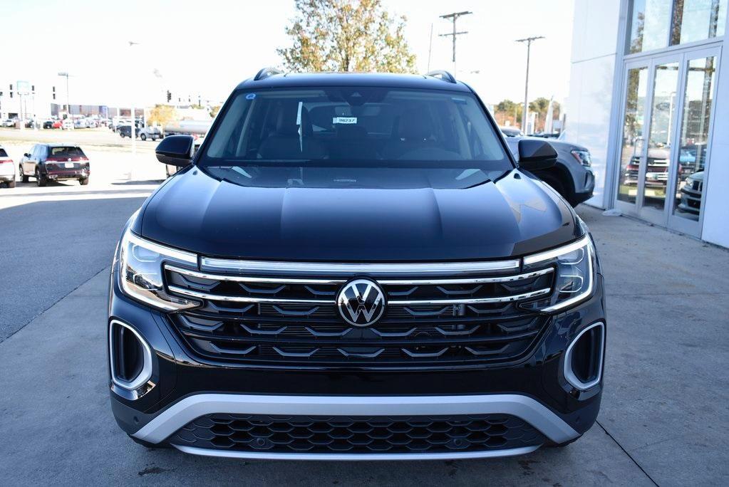 new 2025 Volkswagen Atlas car, priced at $45,109