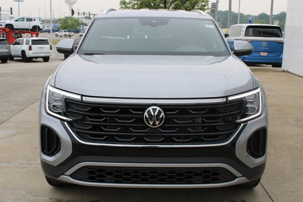 new 2025 Volkswagen Atlas Cross Sport car, priced at $43,014