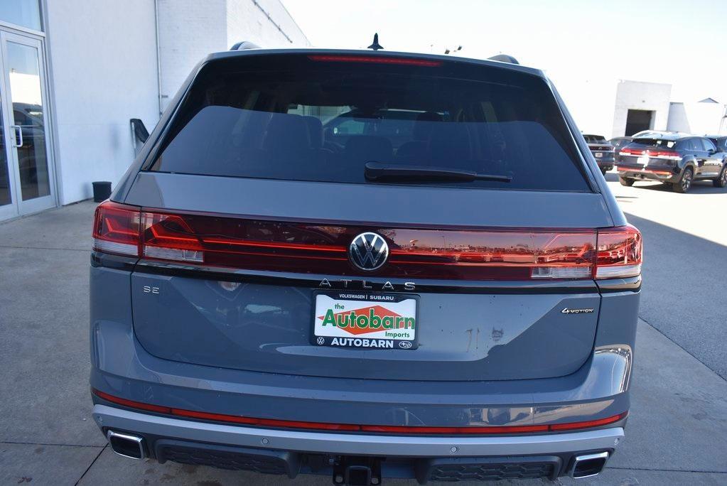 new 2025 Volkswagen Atlas car, priced at $45,546