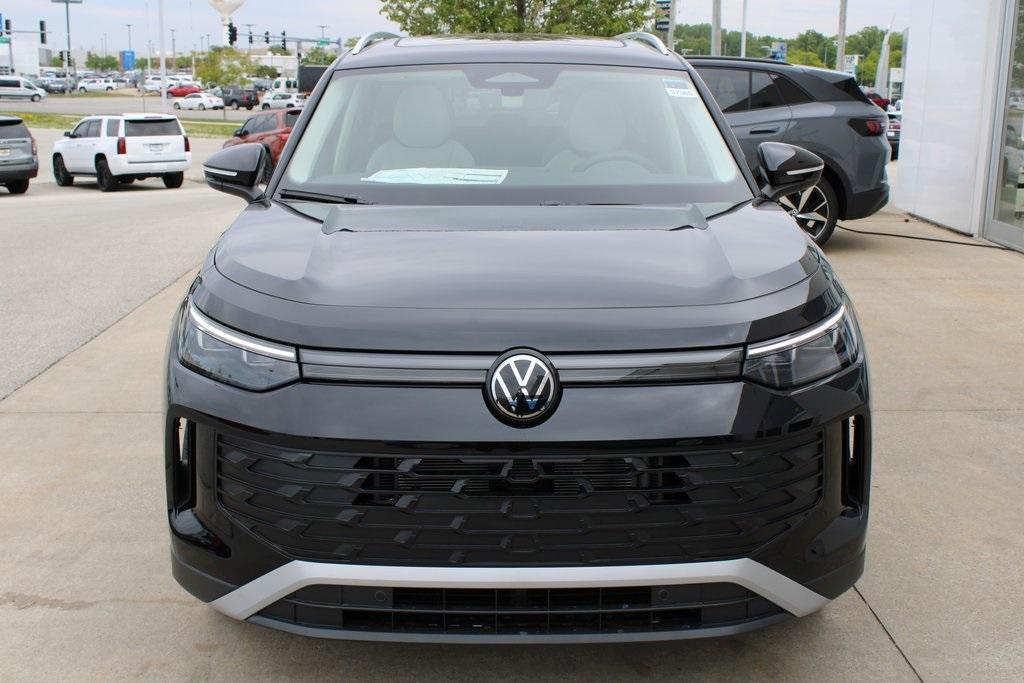 new 2025 Volkswagen Tiguan car, priced at $37,121