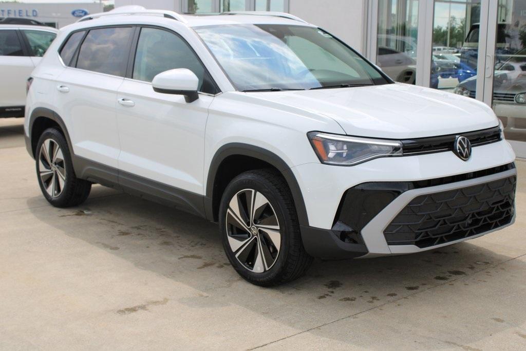 new 2025 Volkswagen Taos car, priced at $32,658