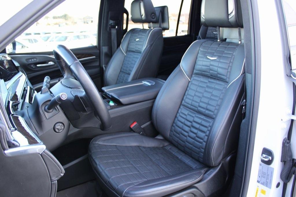 used 2023 Cadillac Escalade ESV car, priced at $87,488