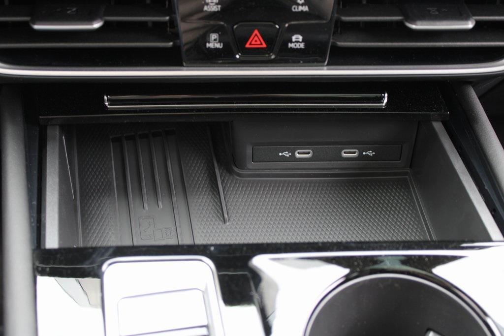 new 2025 Volkswagen Atlas car, priced at $49,277