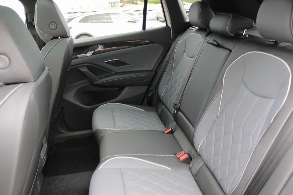 new 2025 Volkswagen Tiguan car, priced at $43,086
