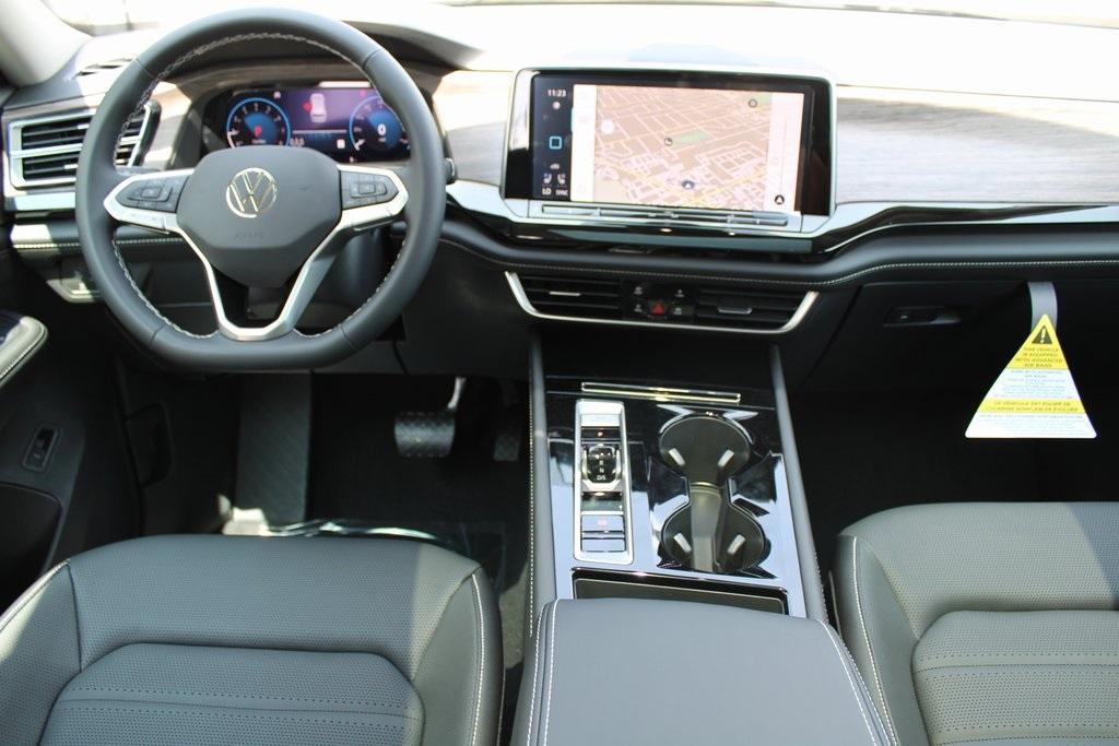new 2025 Volkswagen Atlas car, priced at $48,033