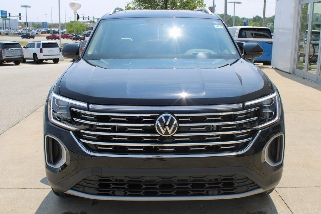 new 2025 Volkswagen Atlas car, priced at $48,033