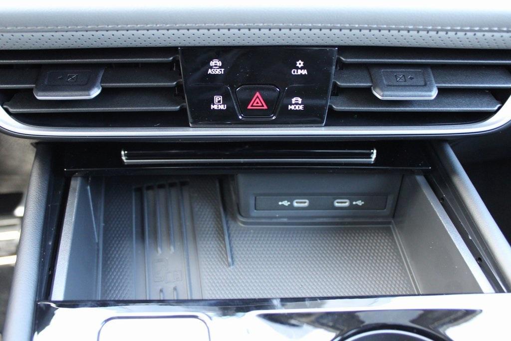 new 2026 Volkswagen Atlas car, priced at $45,522