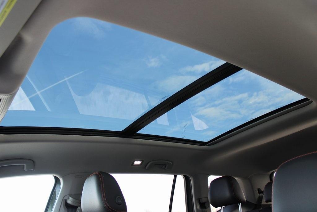 new 2026 Volkswagen Atlas car, priced at $45,522