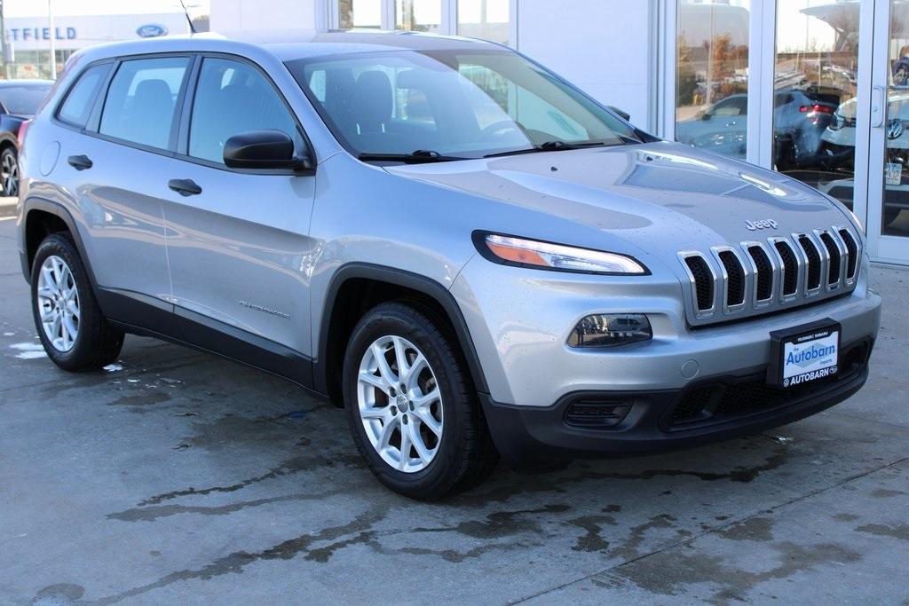 used 2014 Jeep Cherokee car, priced at $9,999