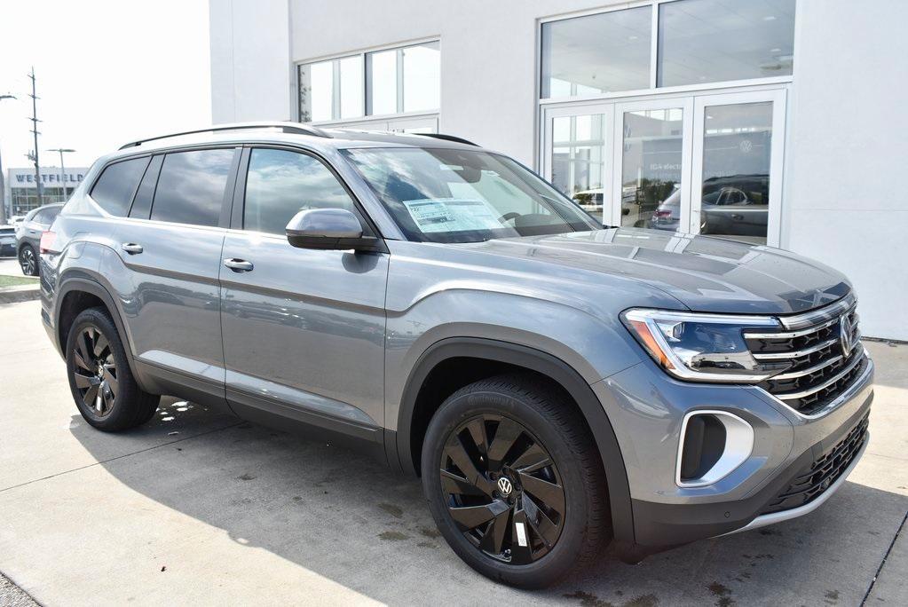 new 2024 Volkswagen Atlas car, priced at $39,447