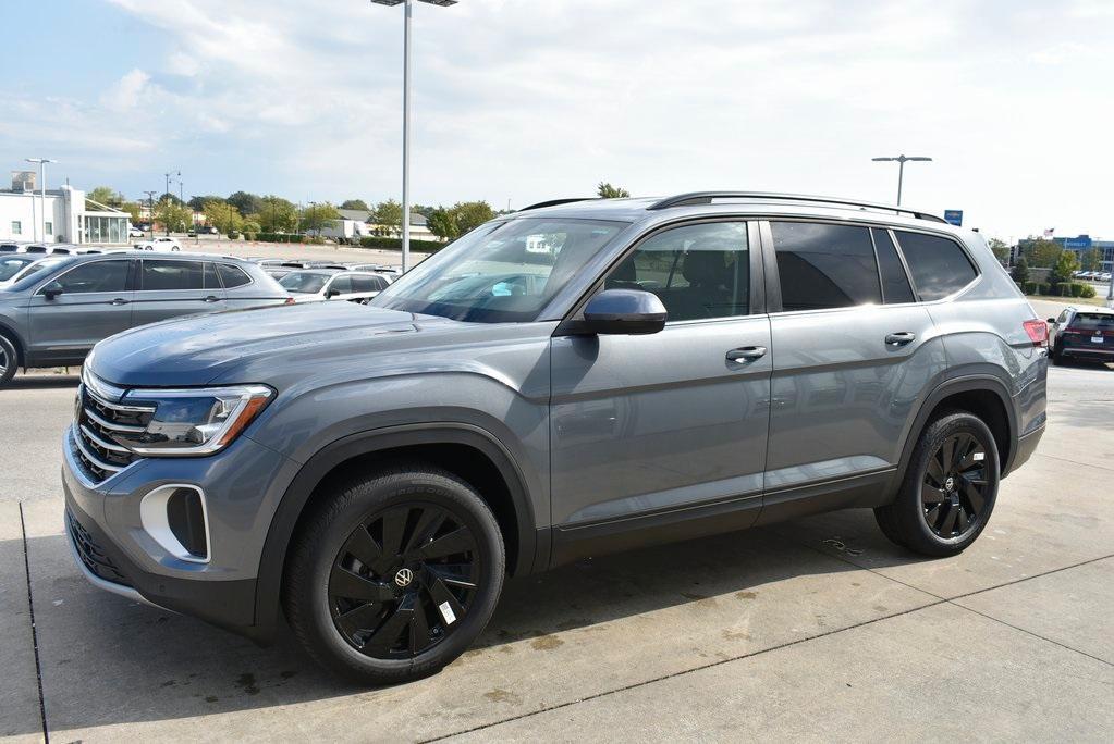 new 2024 Volkswagen Atlas car, priced at $39,447