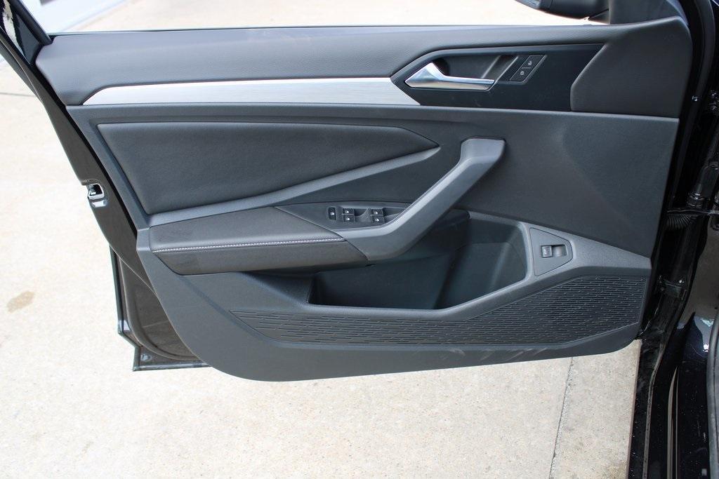 new 2025 Volkswagen Jetta car, priced at $23,123