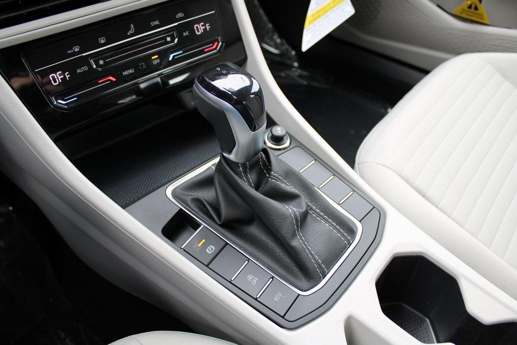 new 2025 Volkswagen Jetta car, priced at $23,139