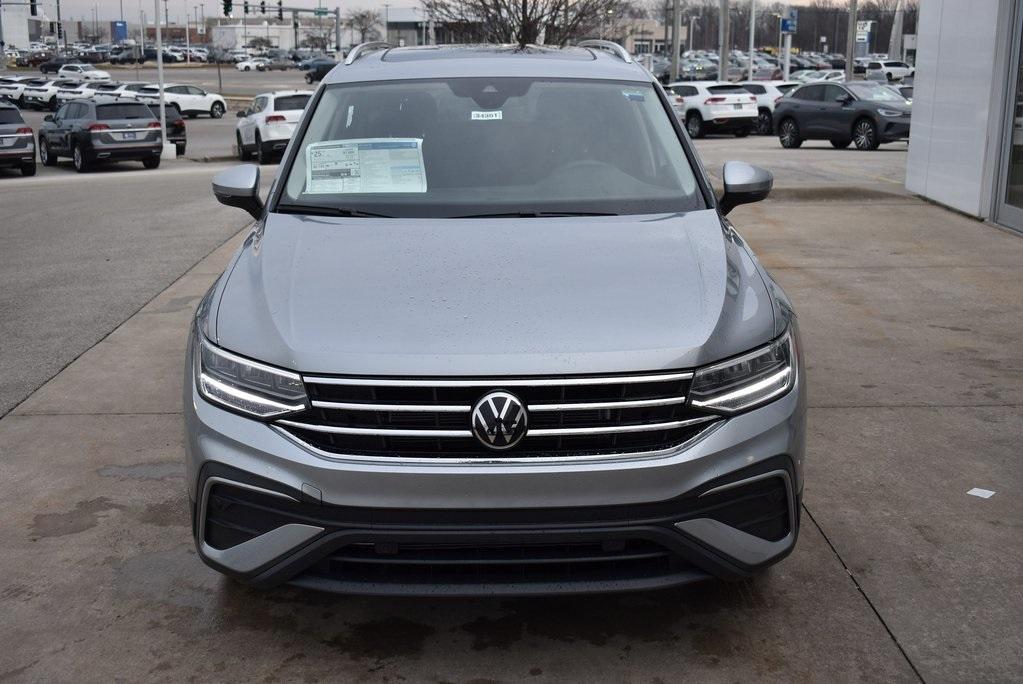 new 2024 Volkswagen Tiguan car, priced at $31,170