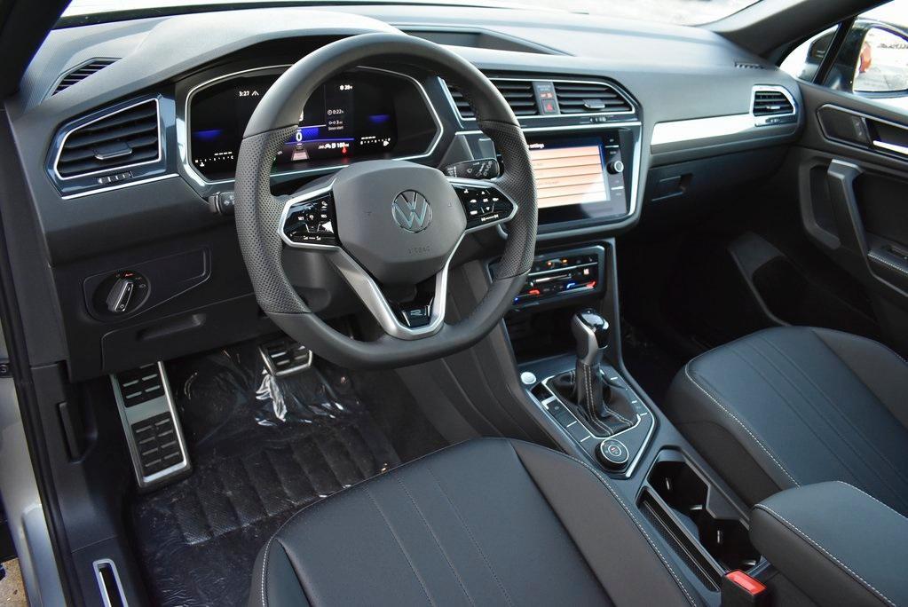 new 2024 Volkswagen Tiguan car, priced at $33,116