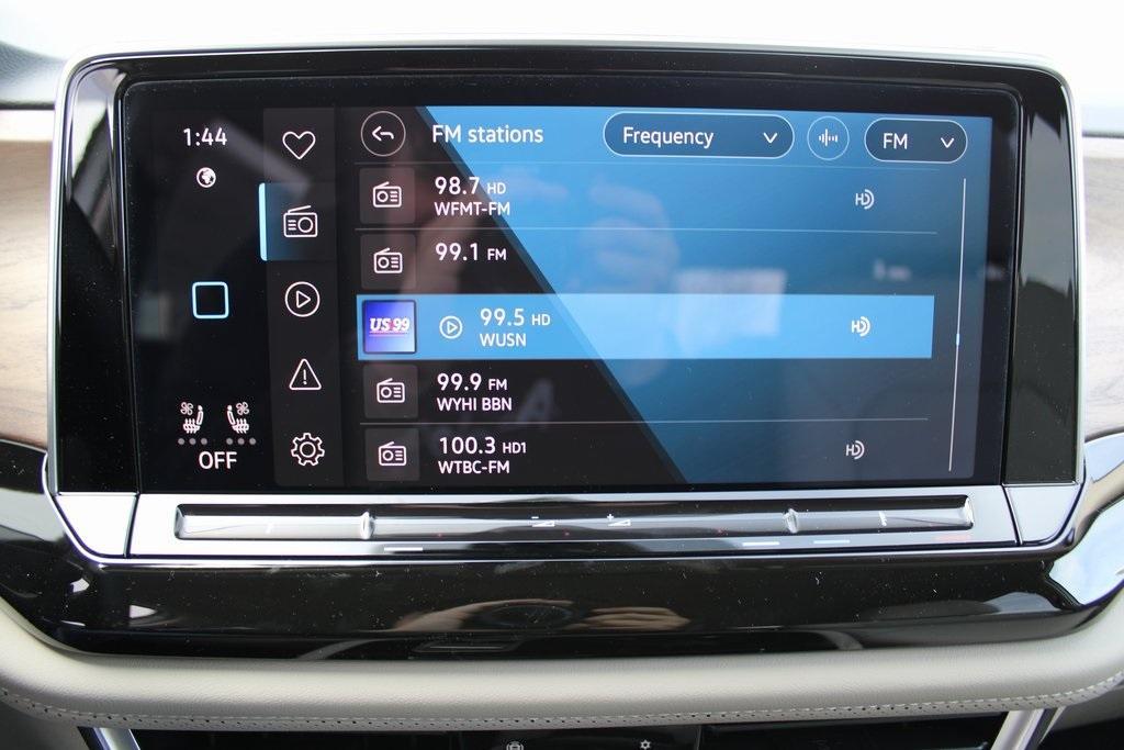 new 2025 Volkswagen Atlas car, priced at $45,015