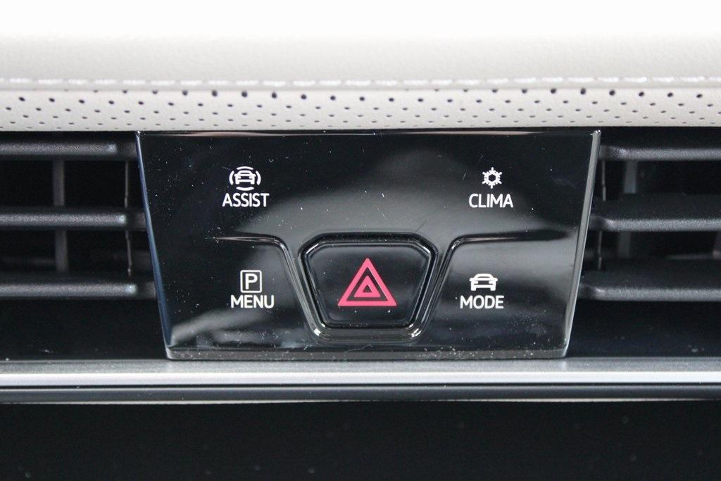 new 2025 Volkswagen Atlas car, priced at $45,015