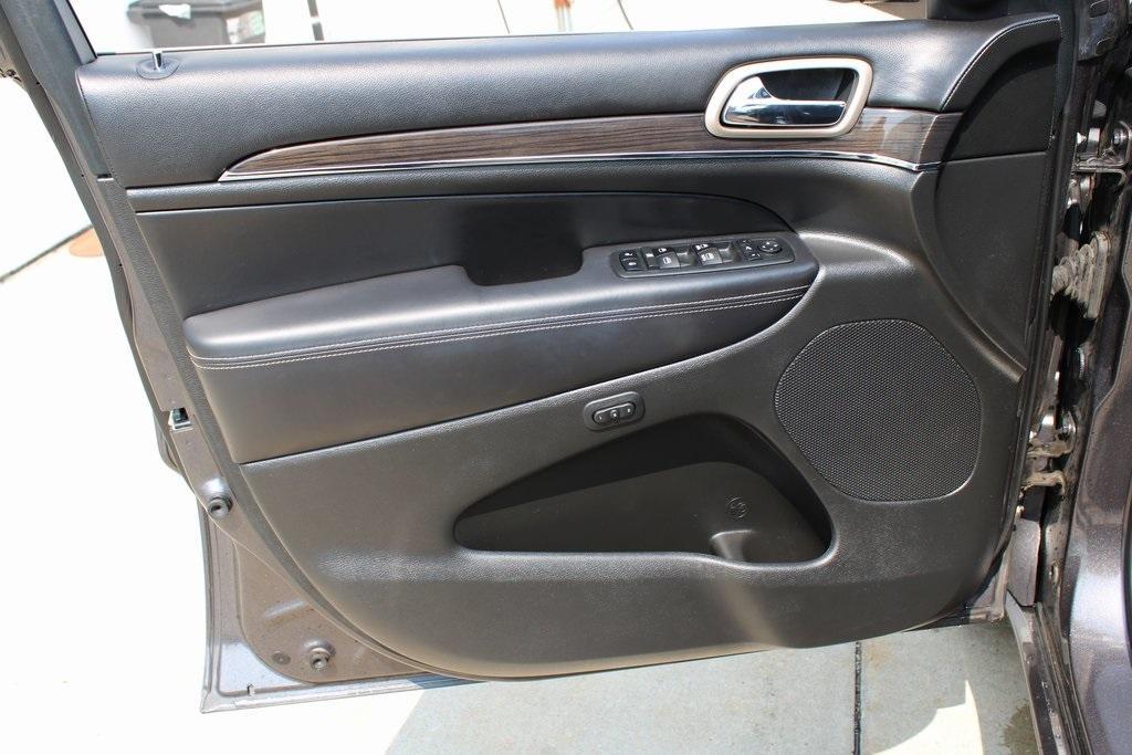 used 2017 Jeep Grand Cherokee car, priced at $20,888
