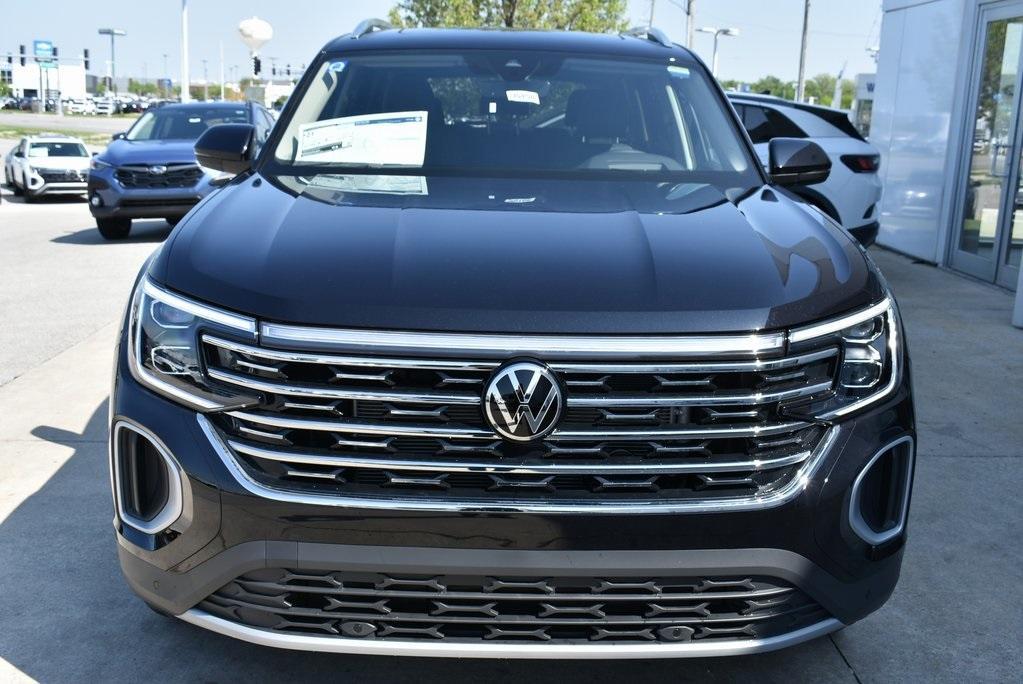 new 2024 Volkswagen Atlas car, priced at $43,661