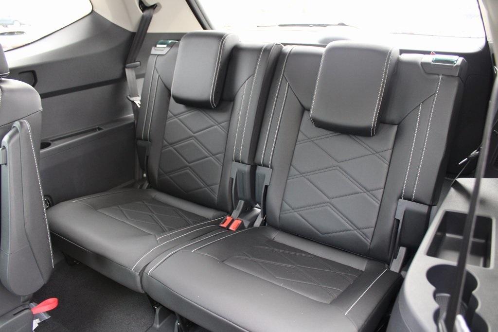 new 2025 Volkswagen Atlas car, priced at $45,015