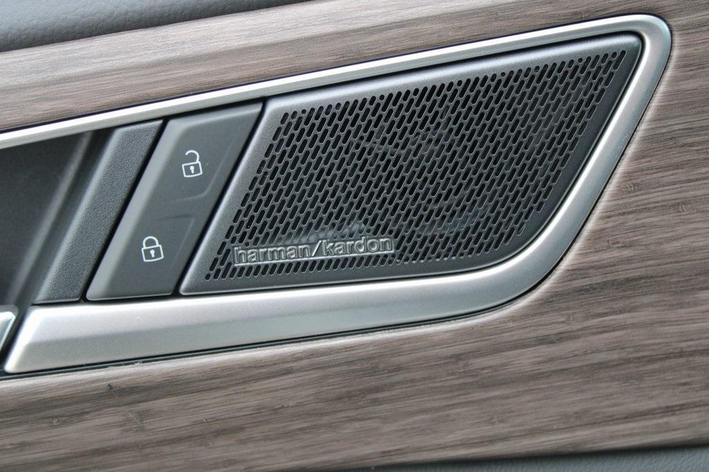new 2025 Volkswagen Atlas car, priced at $53,553