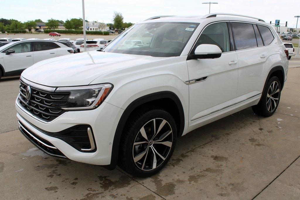 new 2025 Volkswagen Atlas car, priced at $53,553