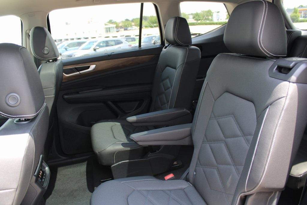 new 2025 Volkswagen Atlas car
