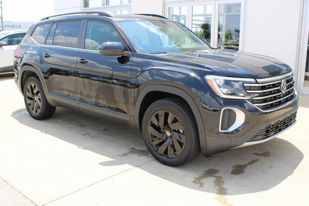 new 2025 Volkswagen Atlas car