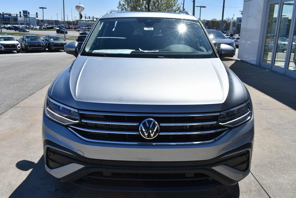 new 2024 Volkswagen Tiguan car, priced at $33,229