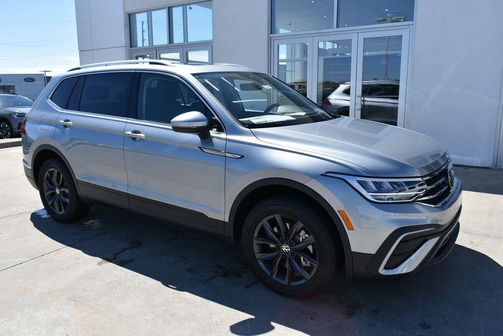 new 2024 Volkswagen Tiguan car, priced at $33,229