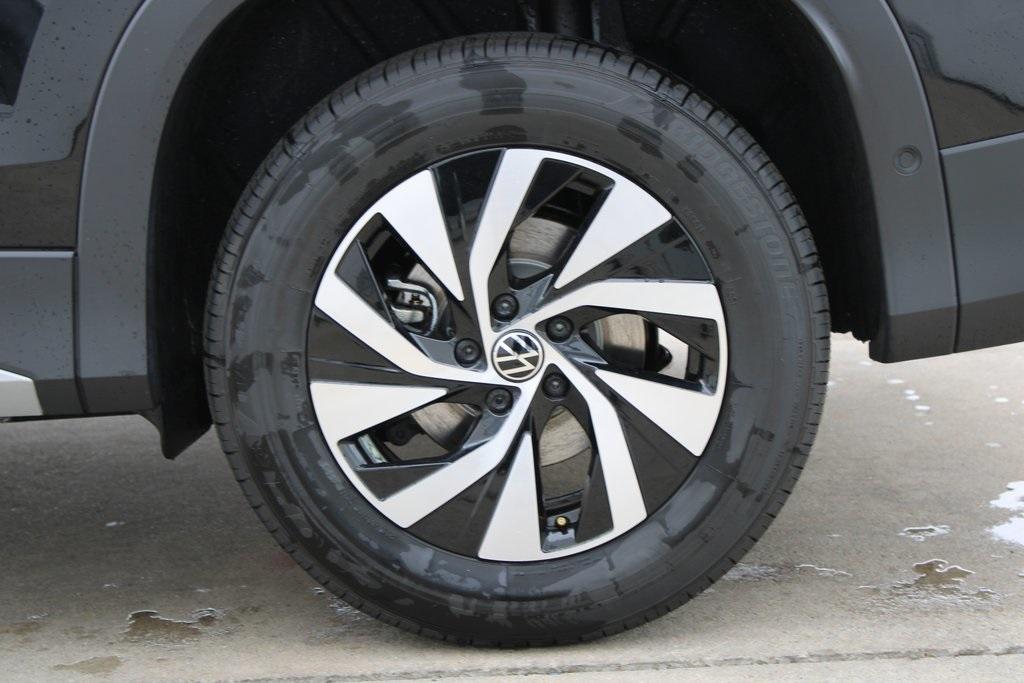 new 2025 Volkswagen Tiguan car, priced at $31,398