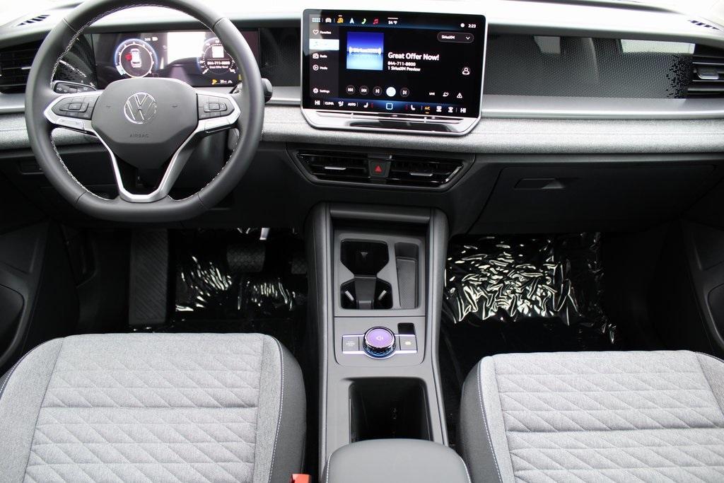 new 2025 Volkswagen Tiguan car, priced at $31,398