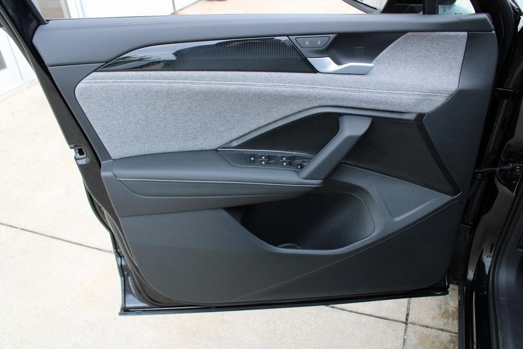 new 2025 Volkswagen Tiguan car, priced at $31,398