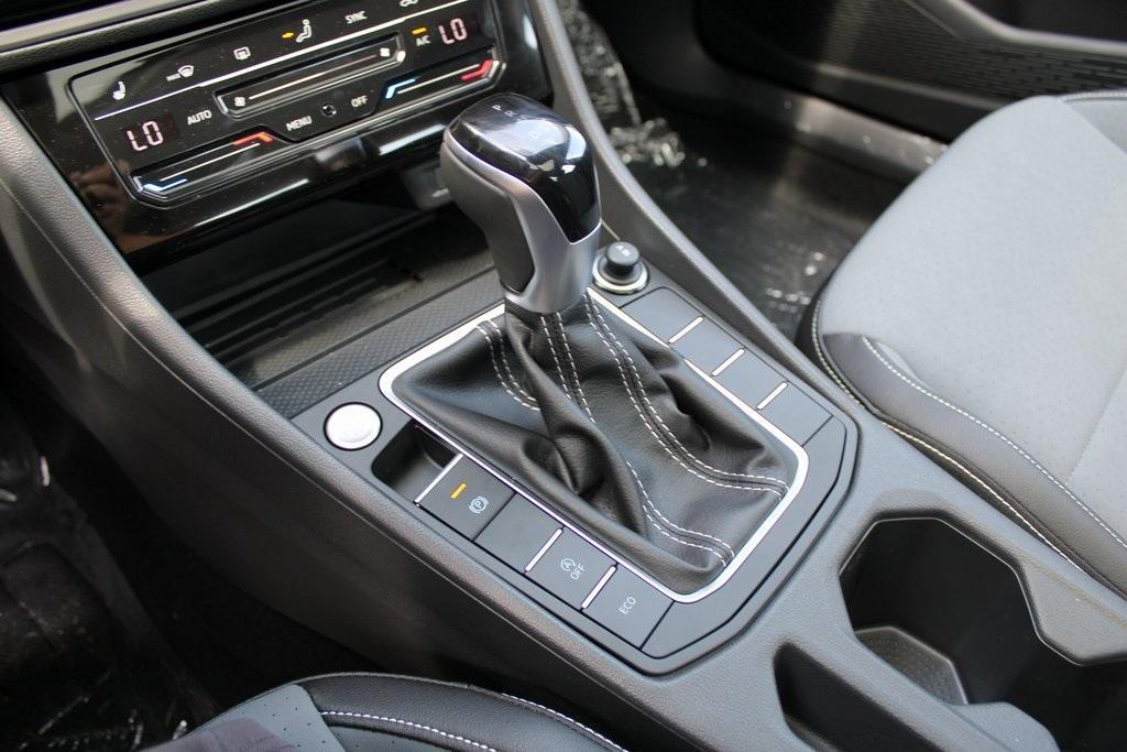 new 2025 Volkswagen Jetta car
