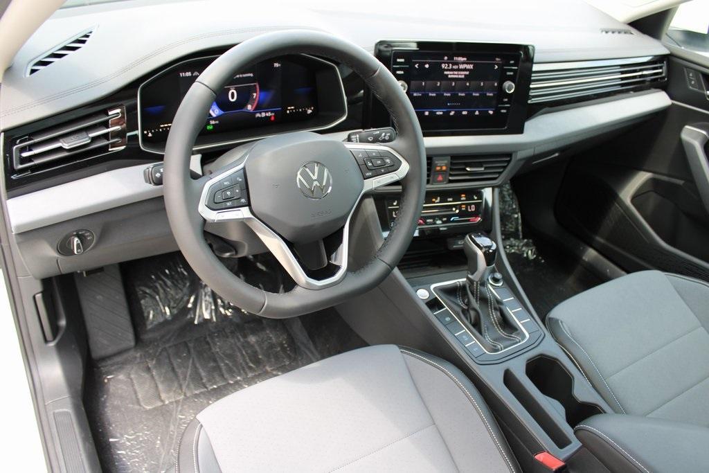 new 2025 Volkswagen Jetta car