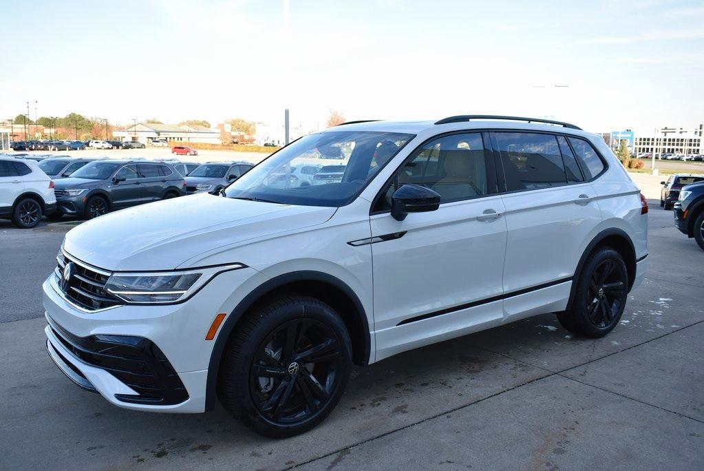 new 2024 Volkswagen Tiguan car, priced at $33,358