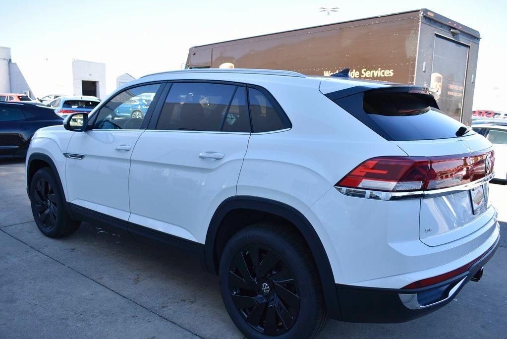 new 2025 Volkswagen Atlas Cross Sport car, priced at $45,308