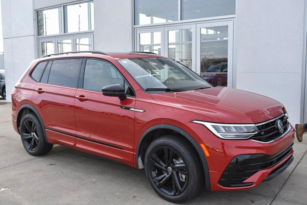 new 2024 Volkswagen Tiguan car, priced at $33,495