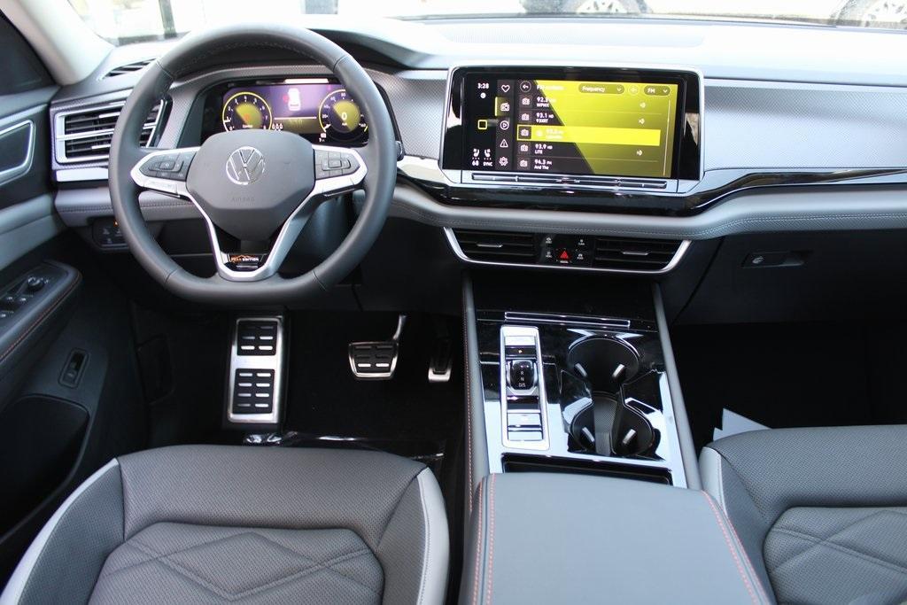 new 2025 Volkswagen Atlas car, priced at $45,546