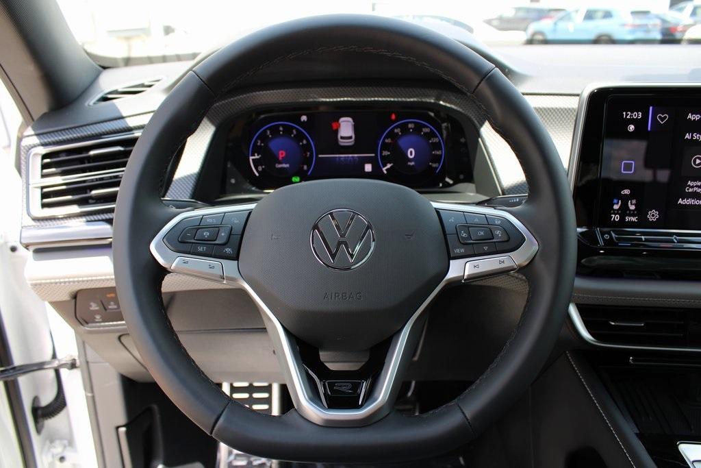 new 2025 Volkswagen Atlas Cross Sport car