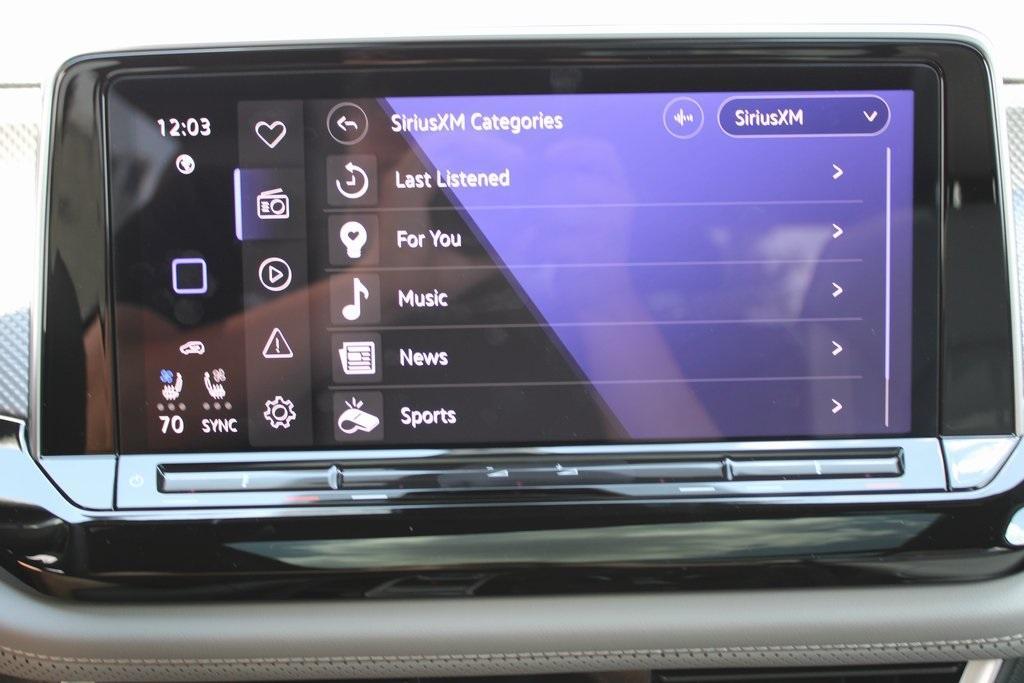 new 2025 Volkswagen Atlas Cross Sport car