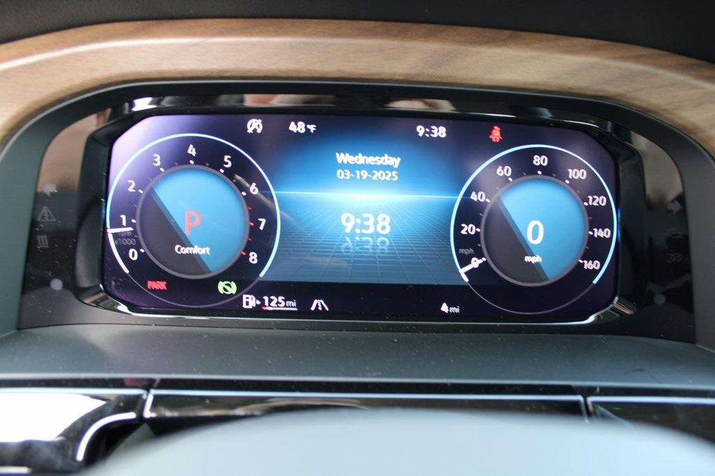new 2025 Volkswagen Atlas car, priced at $39,740