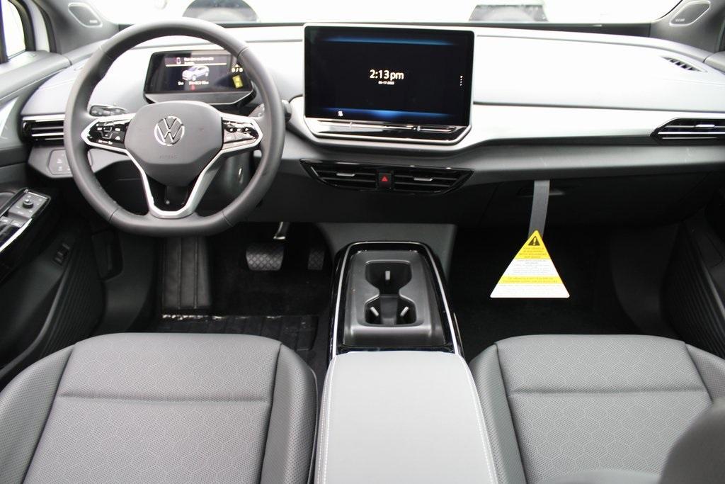 new 2025 Volkswagen ID.4 car, priced at $53,379