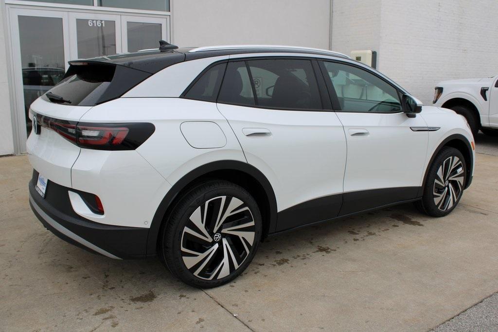new 2025 Volkswagen ID.4 car, priced at $53,379