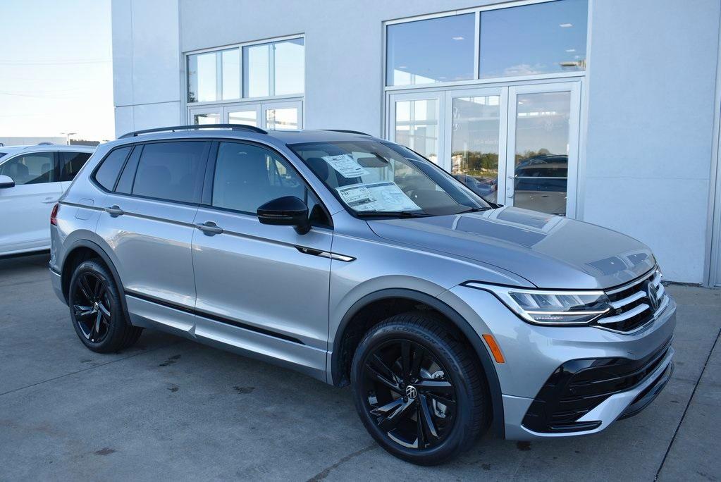 new 2024 Volkswagen Tiguan car, priced at $32,979