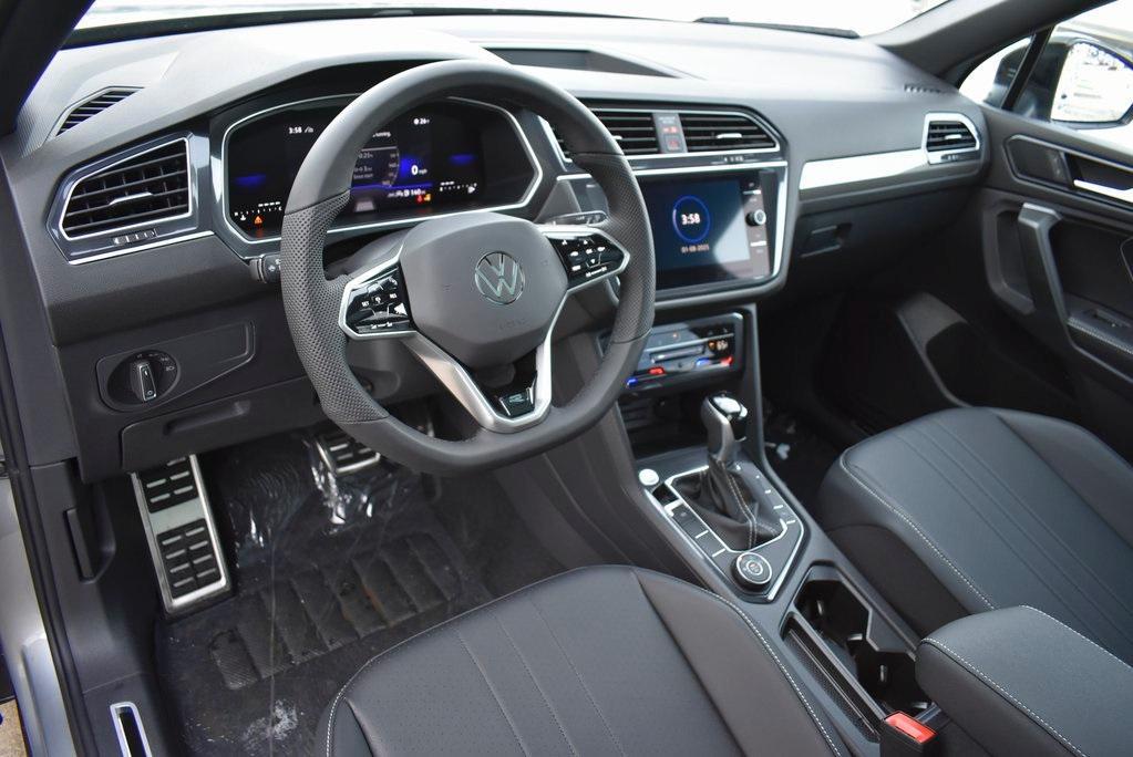 new 2024 Volkswagen Tiguan car, priced at $33,116