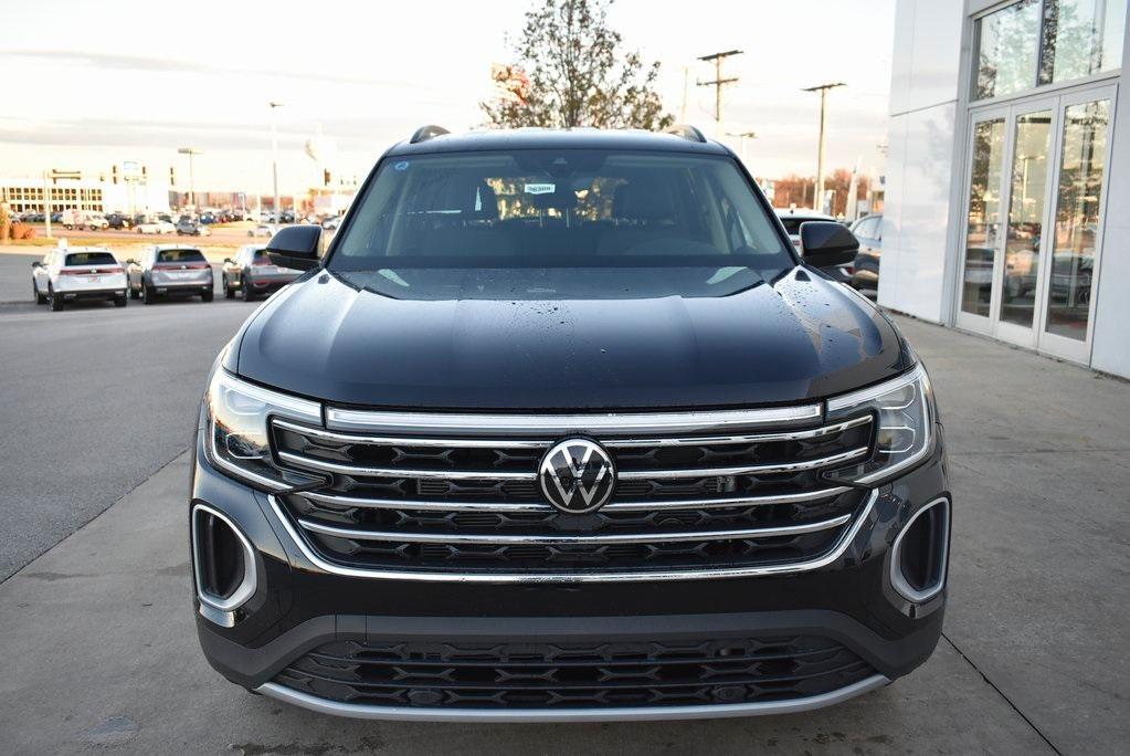 new 2025 Volkswagen Atlas car, priced at $40,711