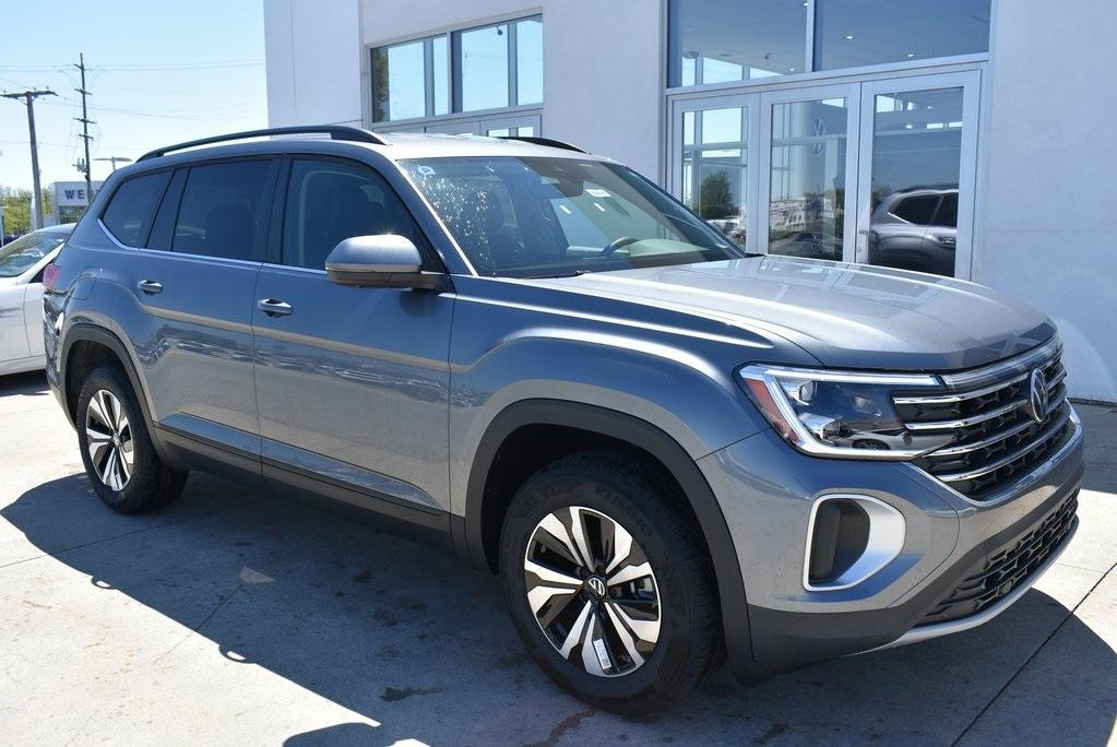 new 2024 Volkswagen Atlas car, priced at $37,984