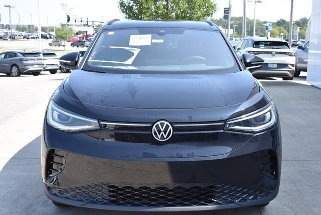 new 2023 Volkswagen ID.4 car, priced at $42,777