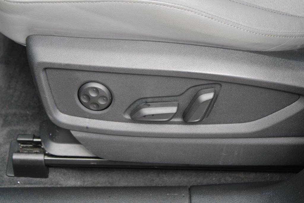 used 2022 Audi SQ5 car, priced at $36,283